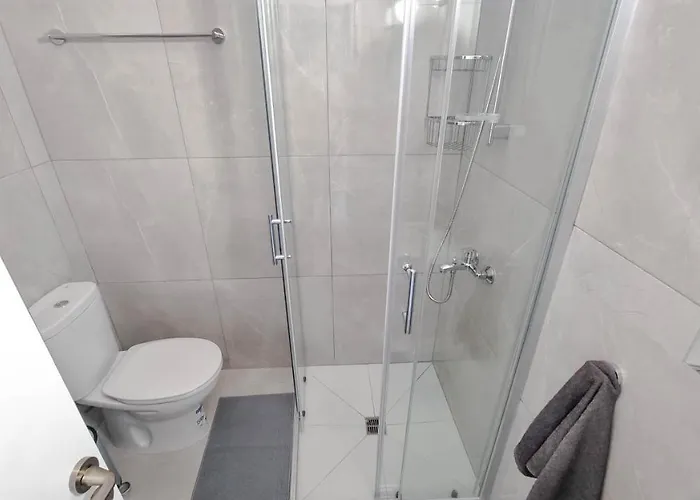 Coastal Chic: Luxury In The Heart Of The City! With Smart Tv! Ларнака